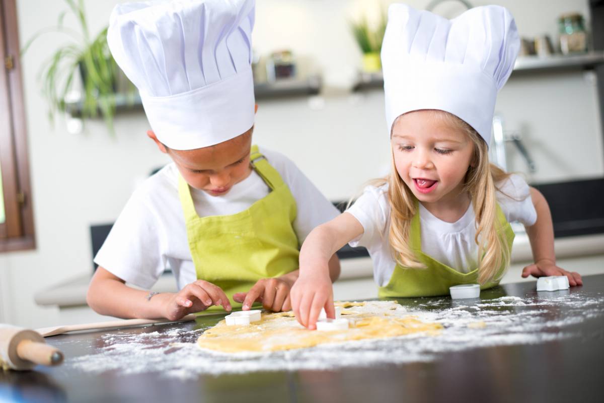 4 idées pour donner envie à vos enfants de cuisiner