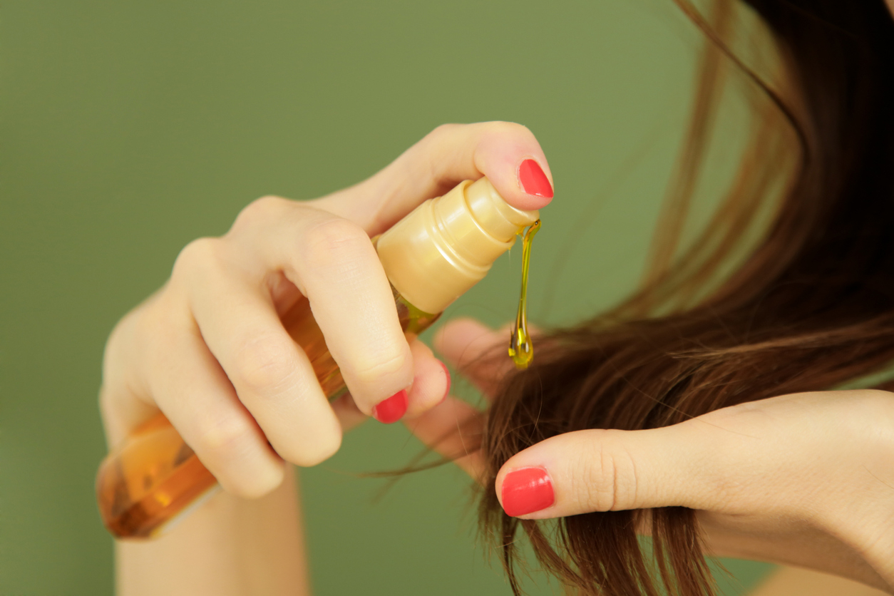 Quelles huiles utiliser pour les cheveux secs ?